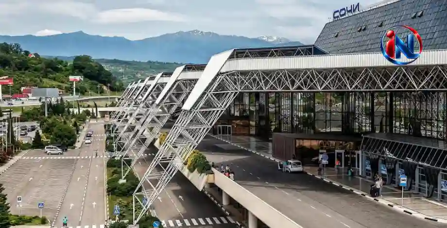 დრონებით თავდასხმის საფრთხის გამო სოჭის აეროპორტი დროებით დაიკეტა 