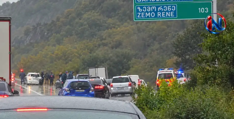 ავტობანზე, იგოეთის მონაკვეთზე ერთმანეთს სამი ავტომობილი შეეჯახა